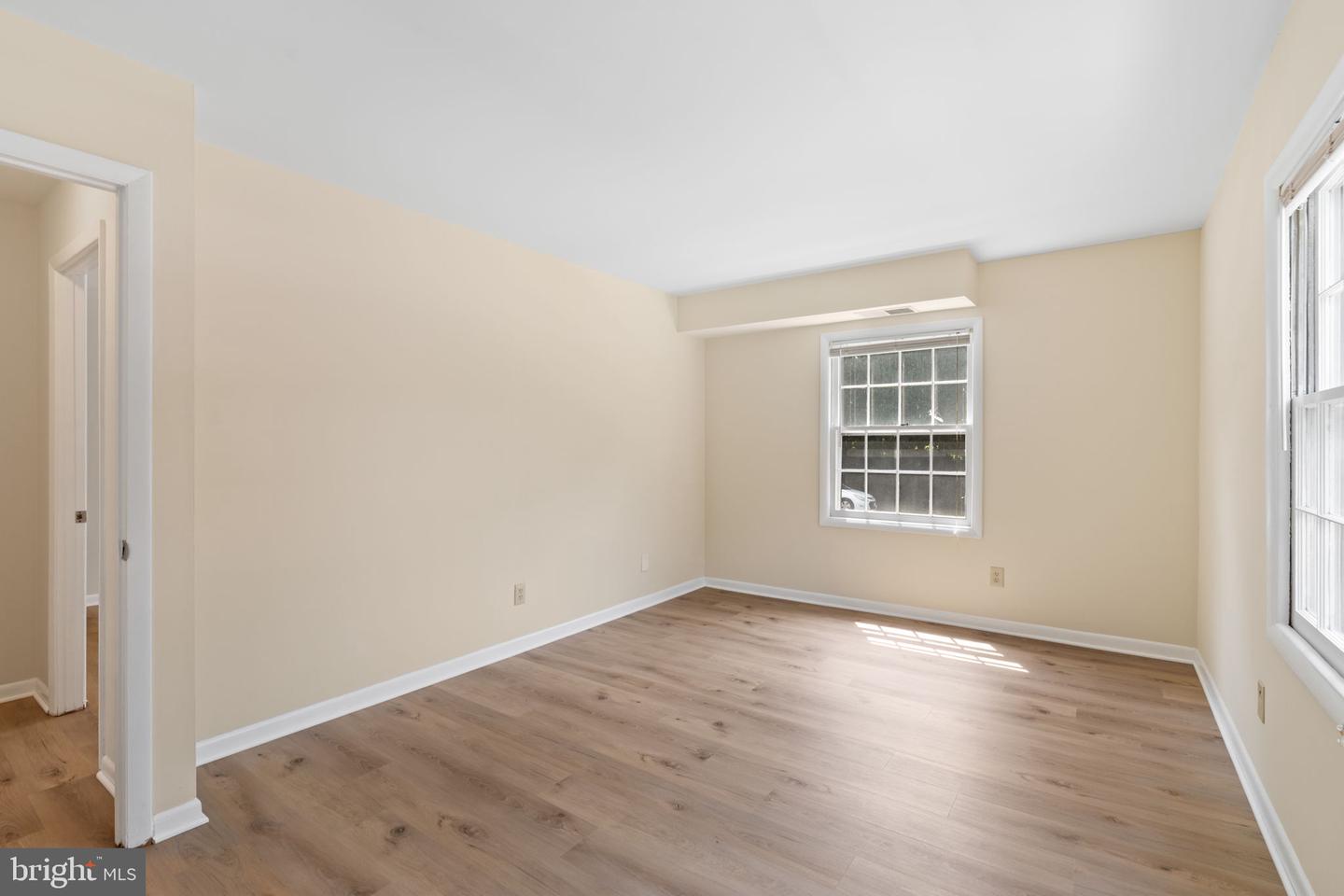 3901 Lyndhurst Dr #201 Property Photo 23