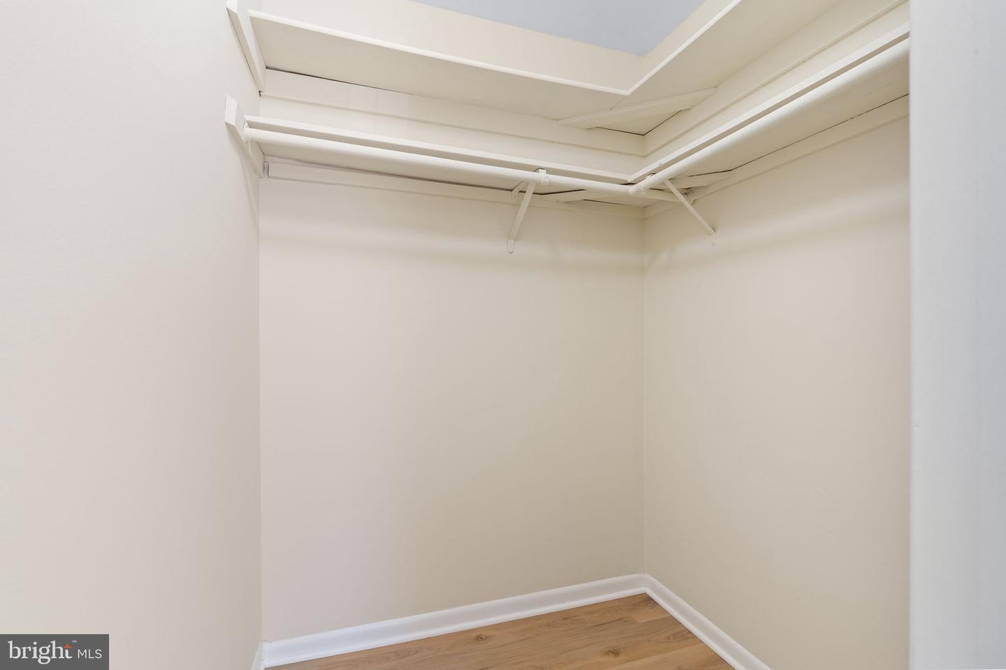 3901 Lyndhurst Dr #201 Property Photo 26