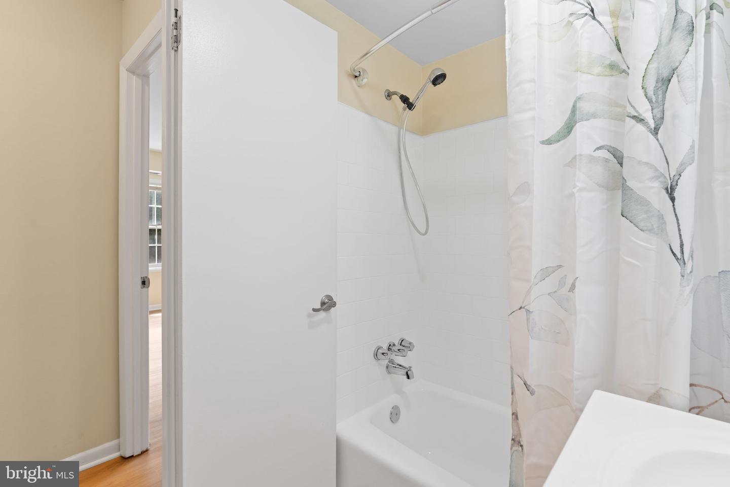 3901 Lyndhurst Dr #201 Property Photo 28