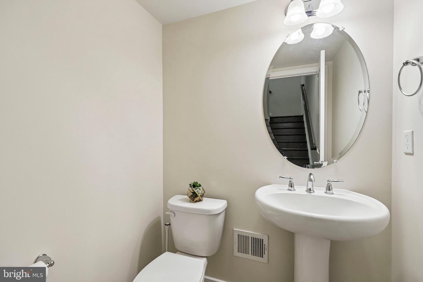 3961 Norton Pl Property Photo 17