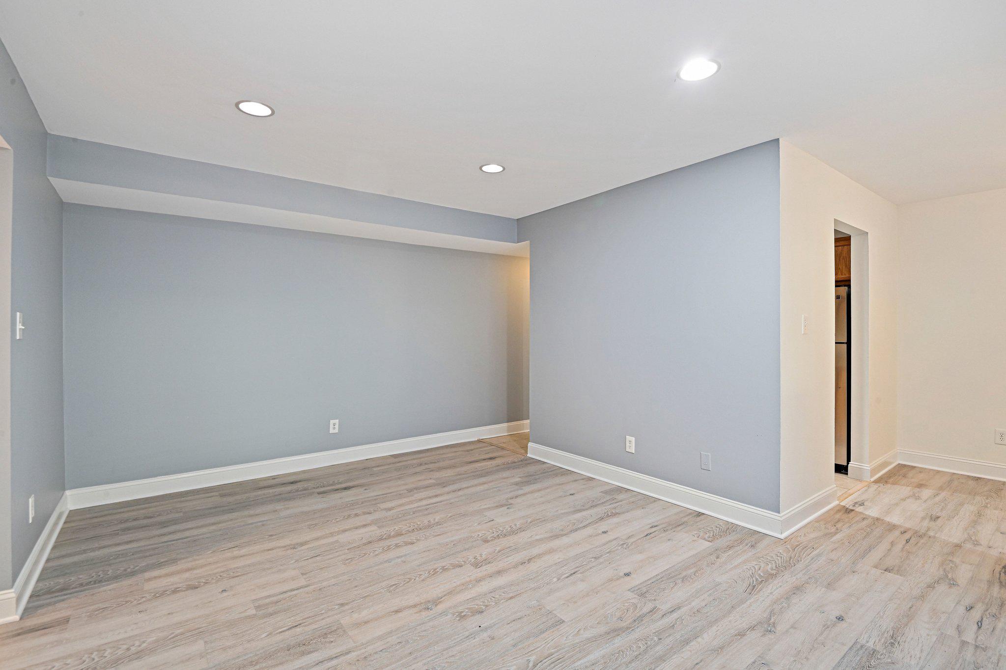 3860 Lyndhurst Dr #101 Property Photo 8
