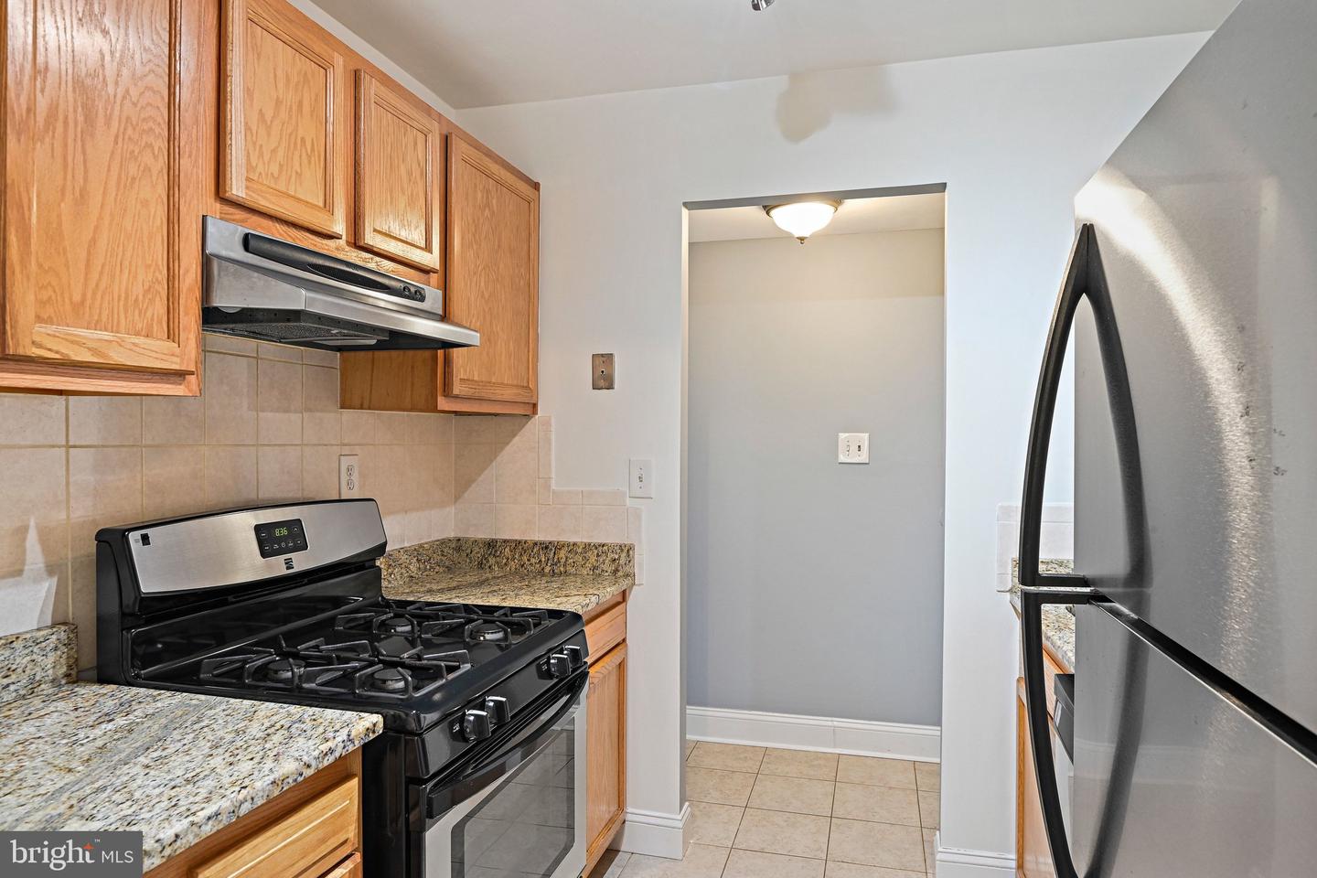 3860 Lyndhurst Dr #101 Property Photo 14