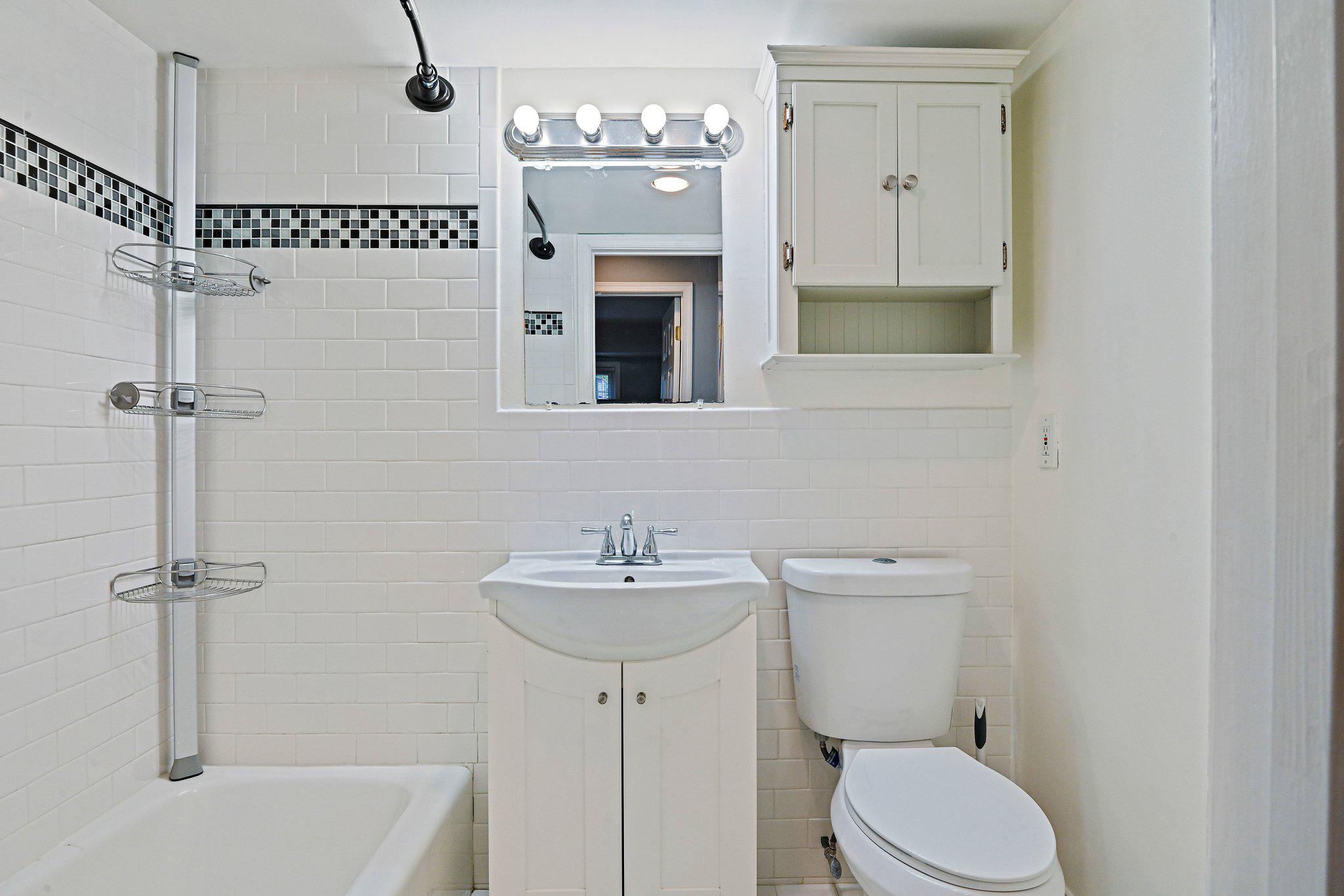 3860 Lyndhurst Dr #101 Property Photo 18