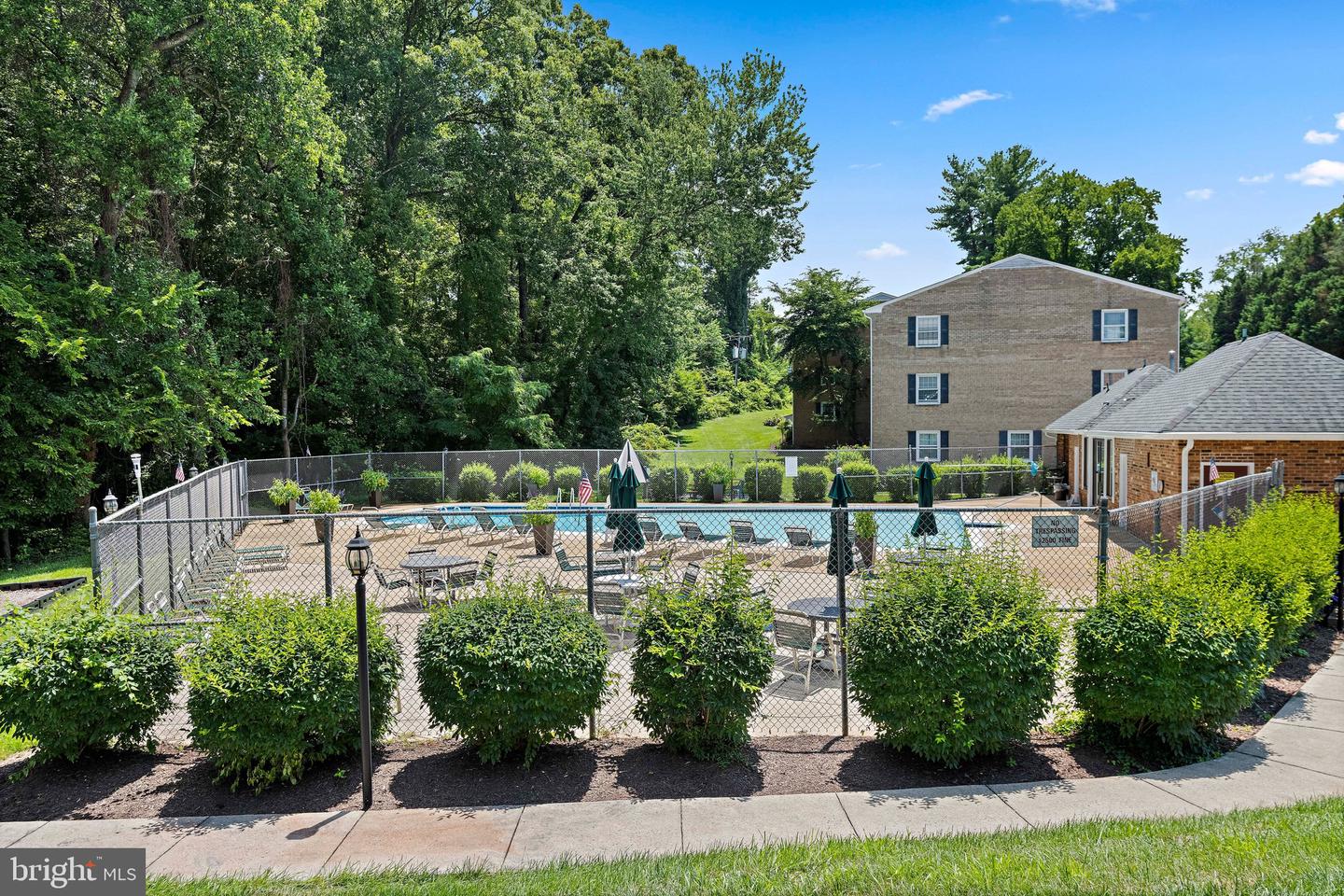 3860 Lyndhurst Dr #101 Property Photo 26