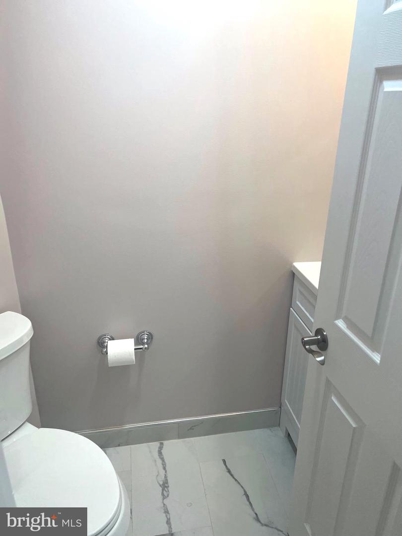 10504 Trowbridge Ct Property Photo 25