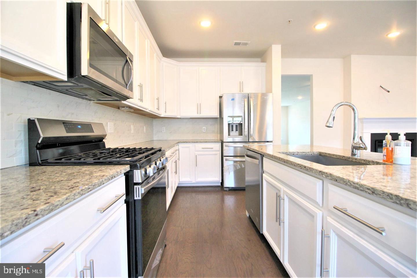 3974 NORTON PL #50 Property Photo 1