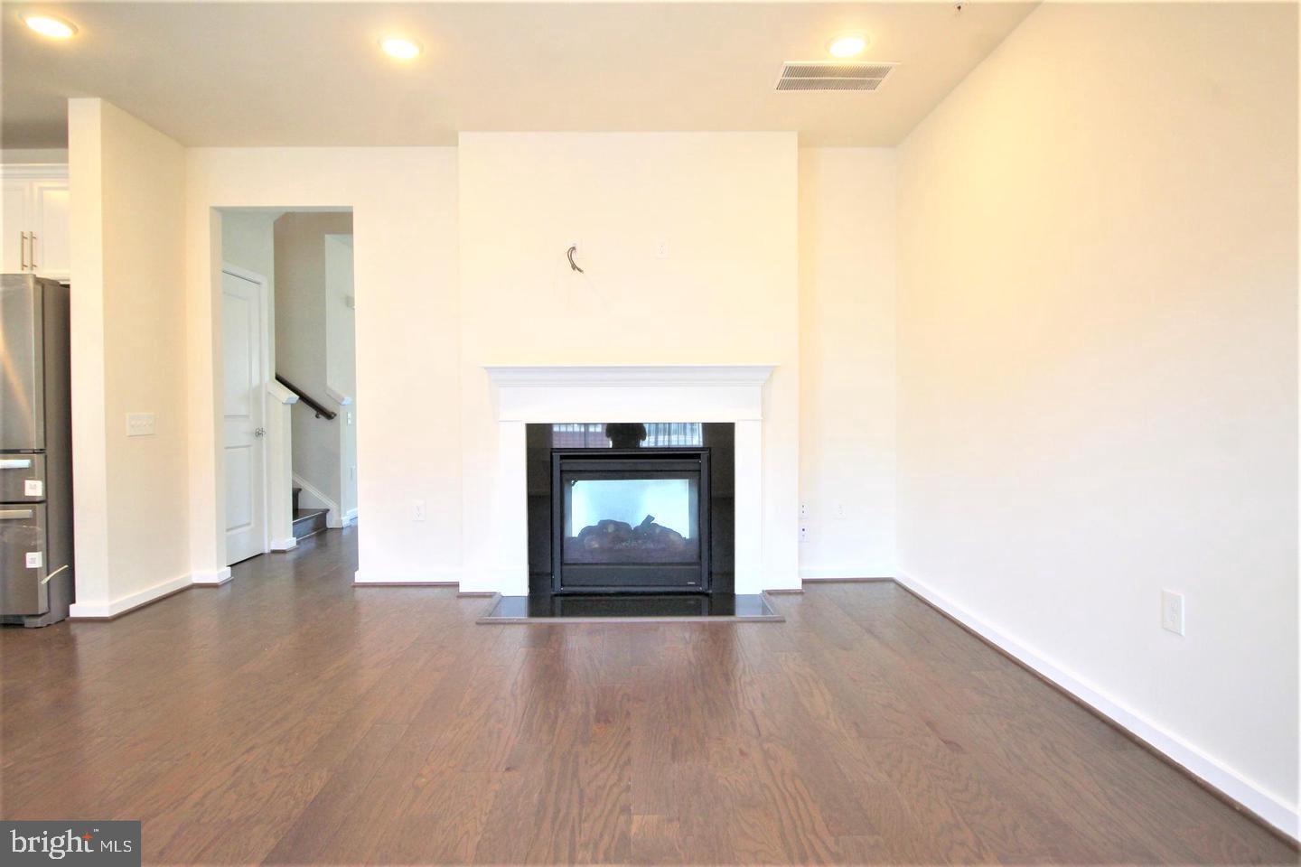 3974 Norton Pl #50 Property Photo 11