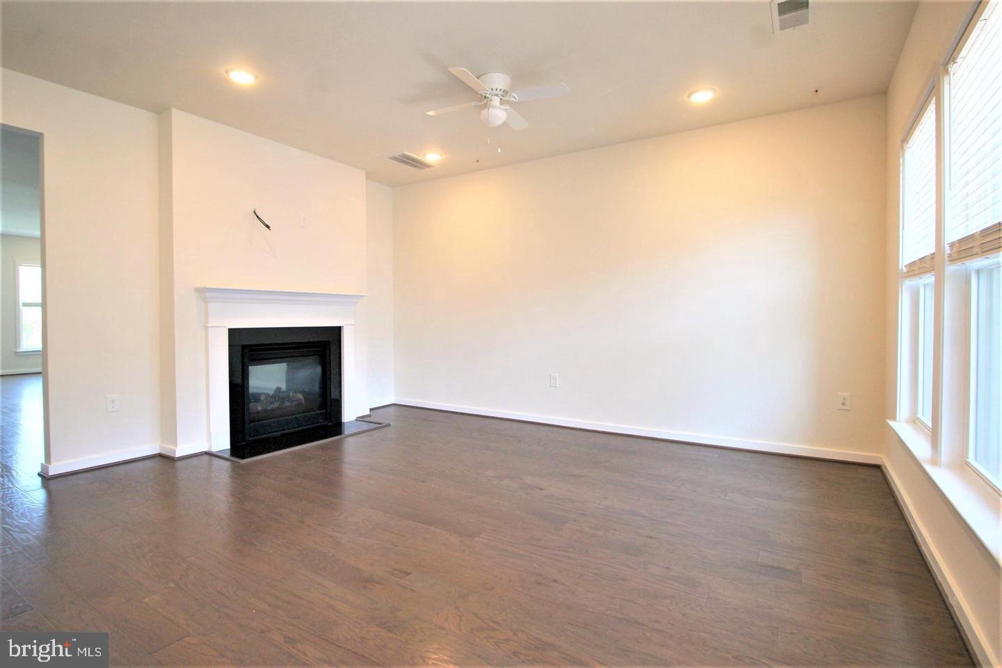 3974 Norton Pl #50 Property Photo 16