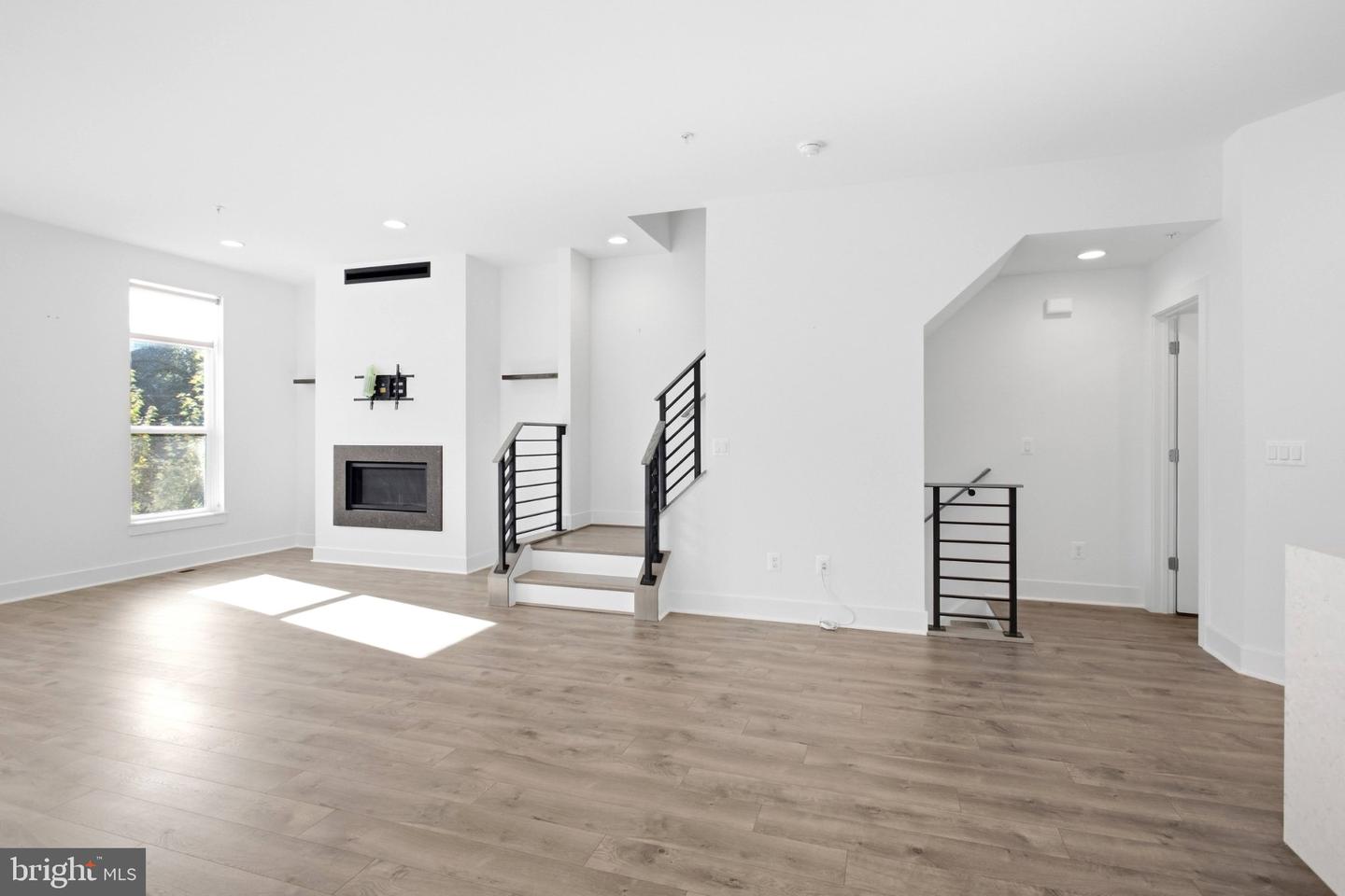 3509 Sutton Heights Cir Property Photo 28
