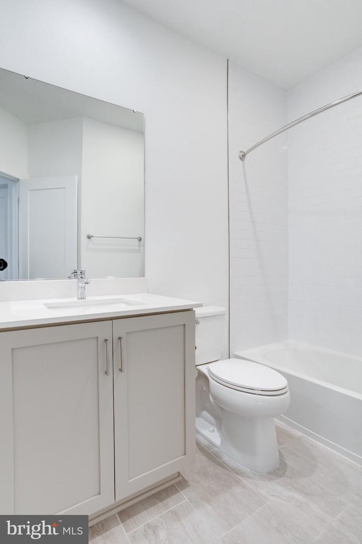 3509 Sutton Heights Cir Property Photo 39