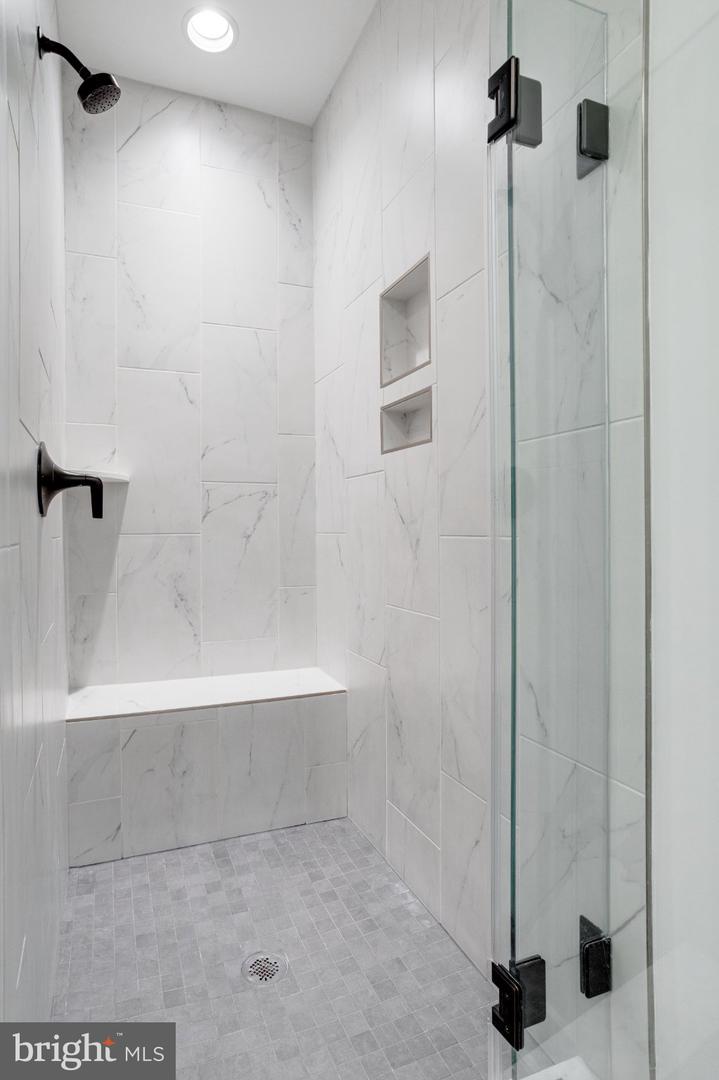 3509 Sutton Heights Cir Property Photo 42