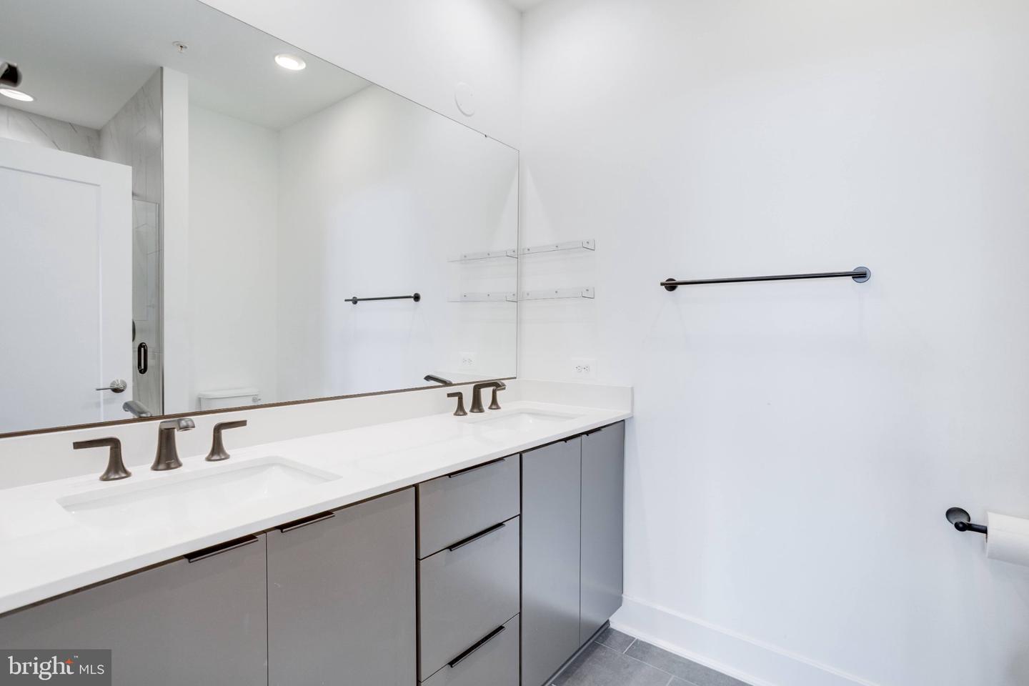 3509 Sutton Heights Cir Property Photo 43