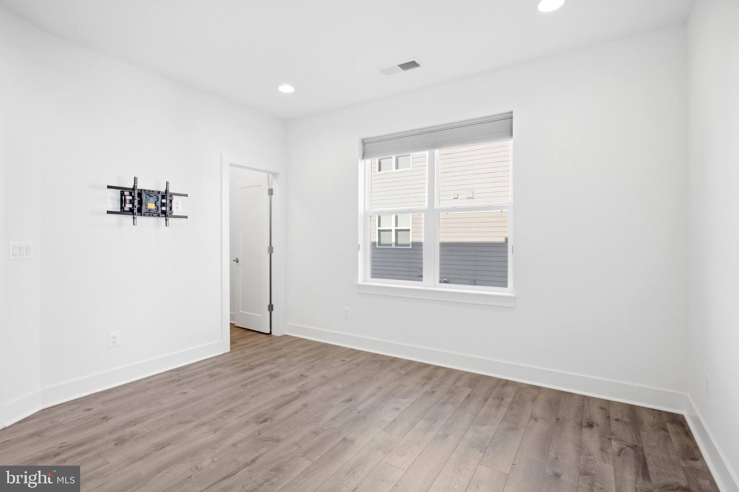 3509 Sutton Heights Cir Property Photo 45