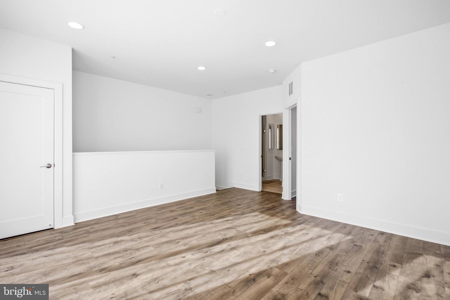 3509 Sutton Heights Cir Property Photo 50