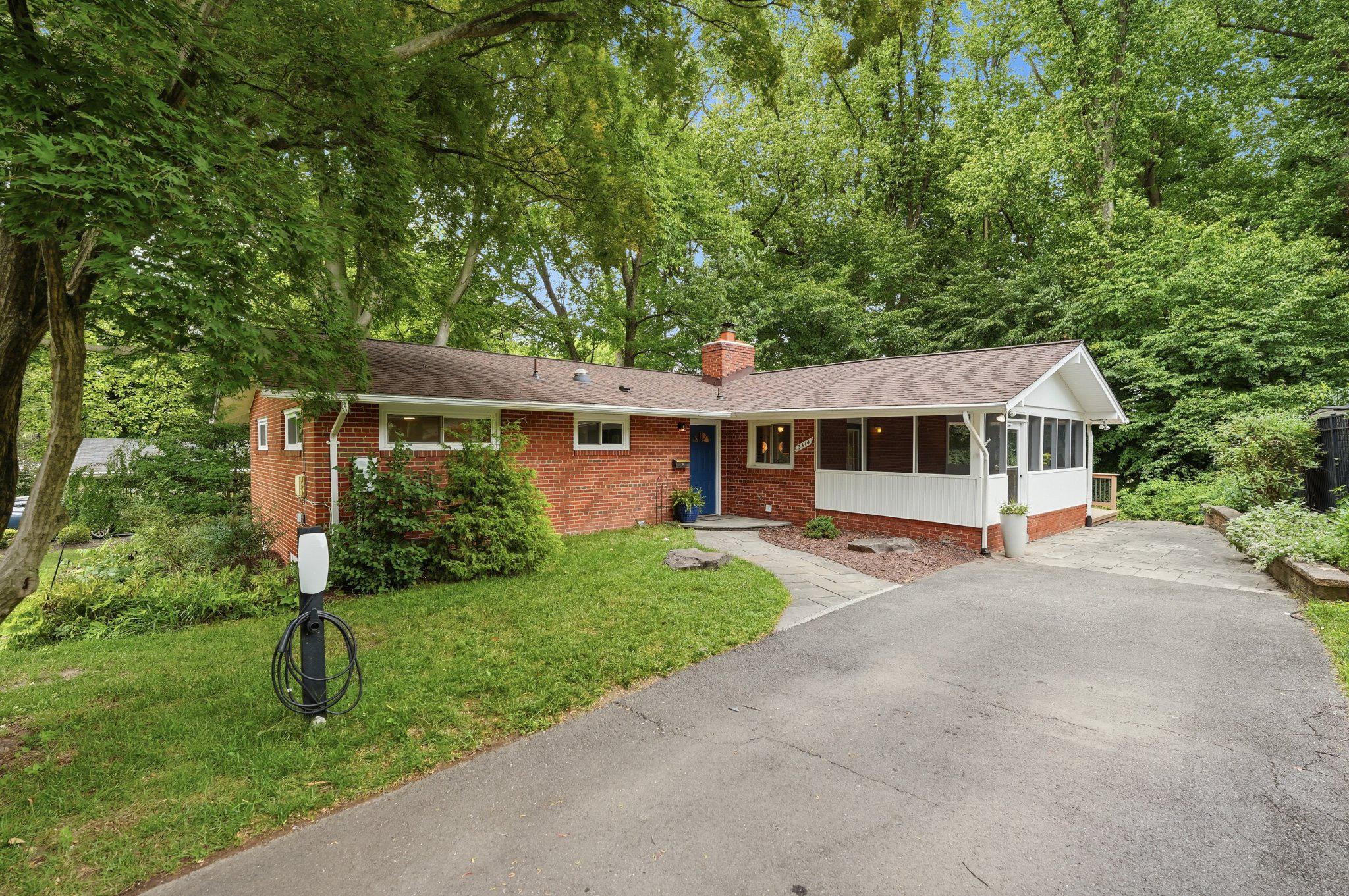 3414 Country Hill Dr Property Photo 1