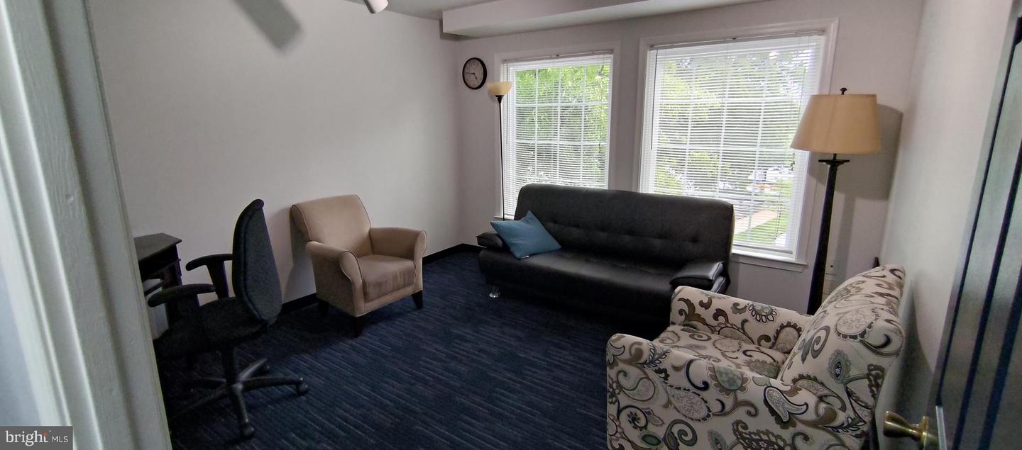 9687 Main St #c Property Photo 7