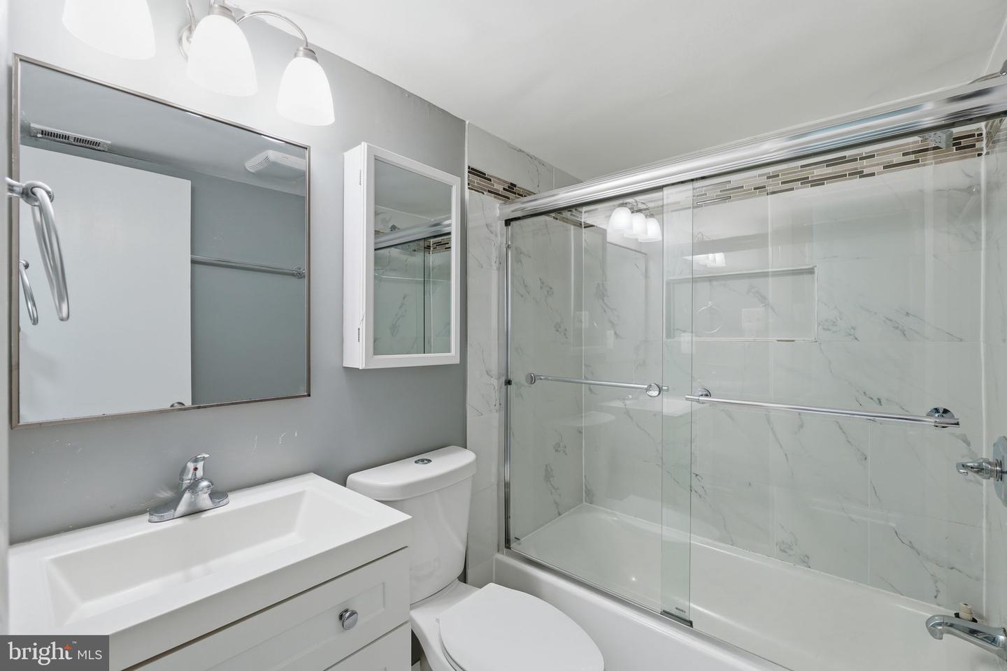 9453 Fairfax Blvd #104 Property Photo 22