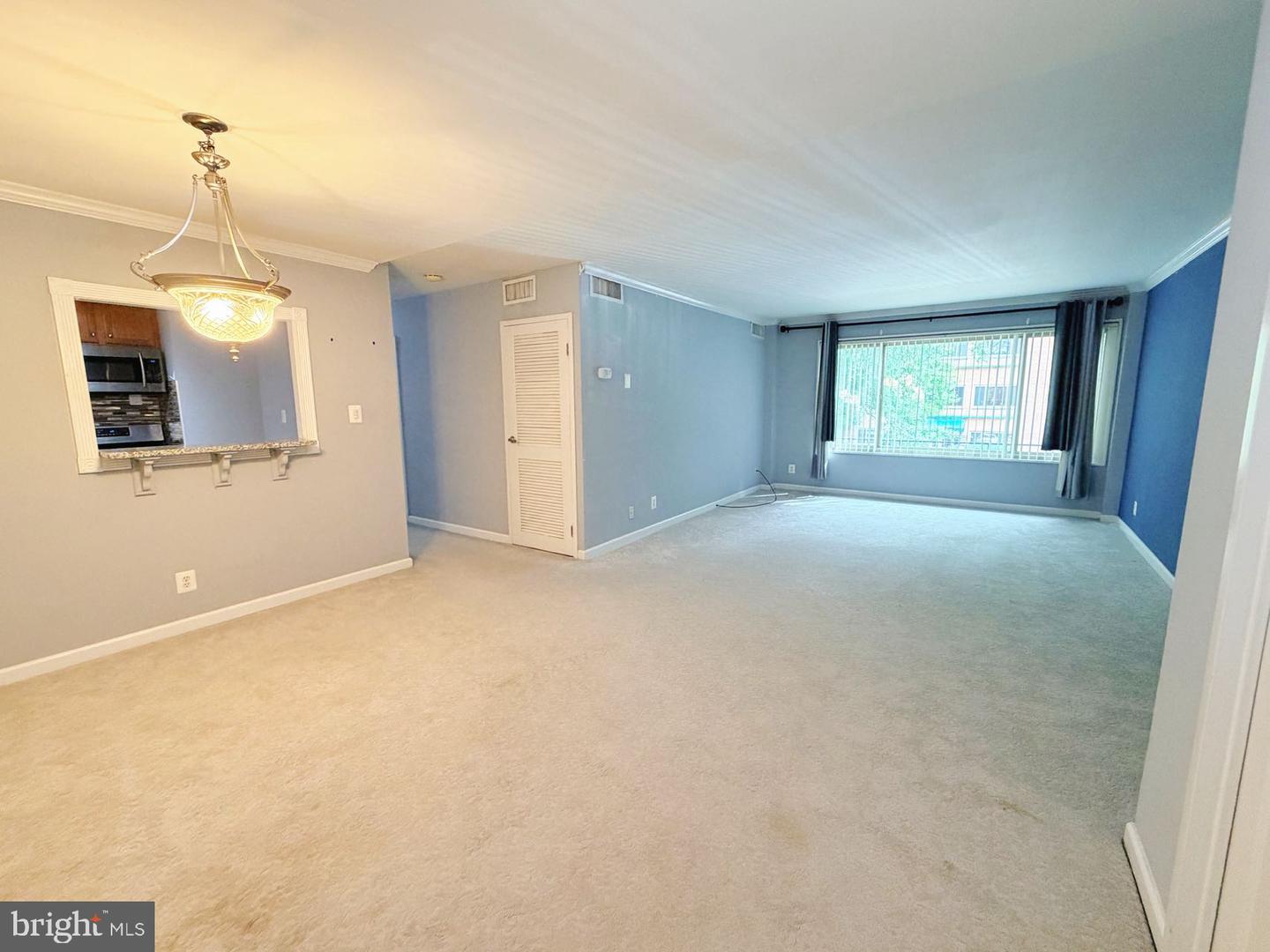 10570 Main St #404 Property Photo 3