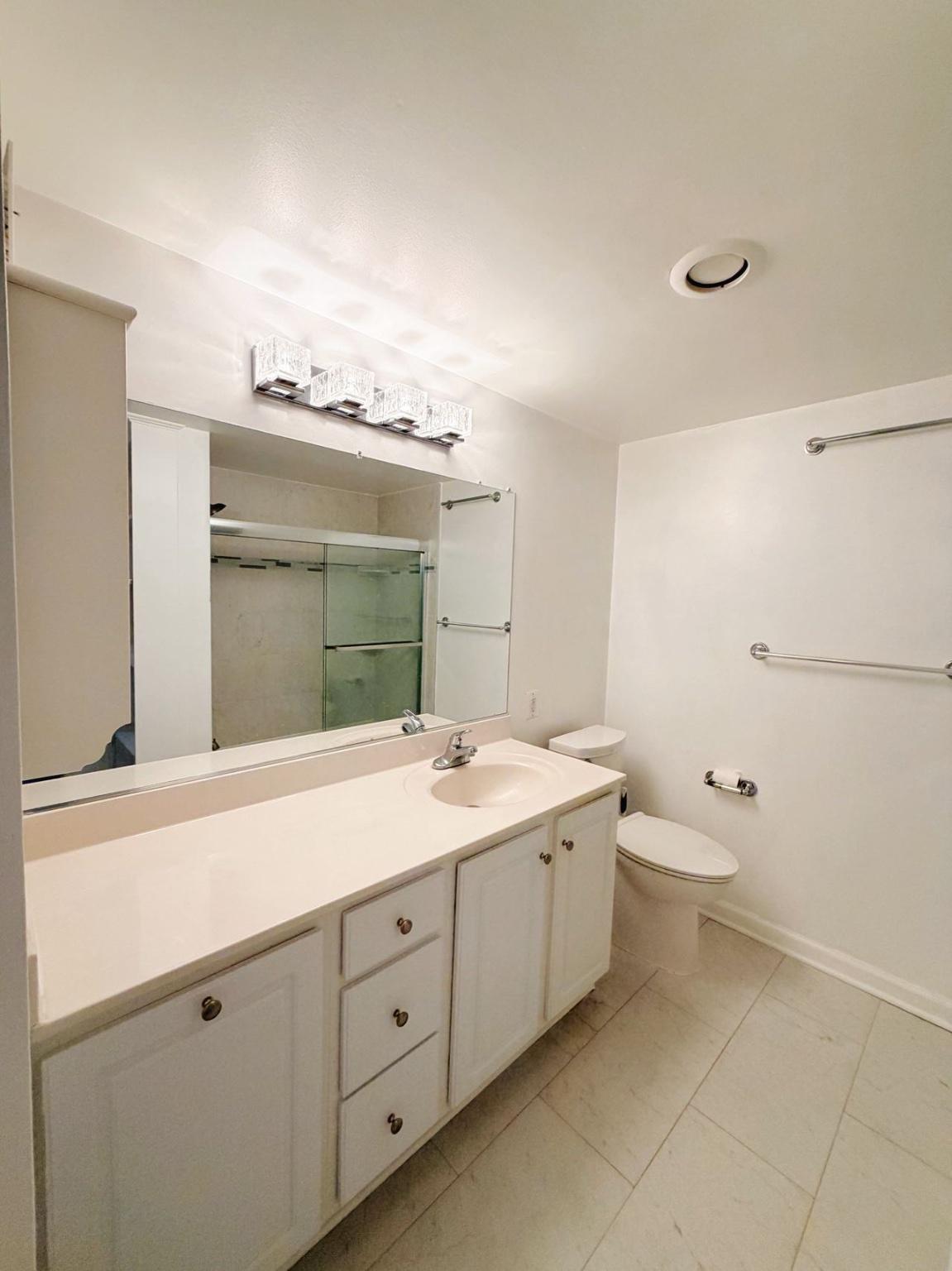10570 Main St #404 Property Photo 8