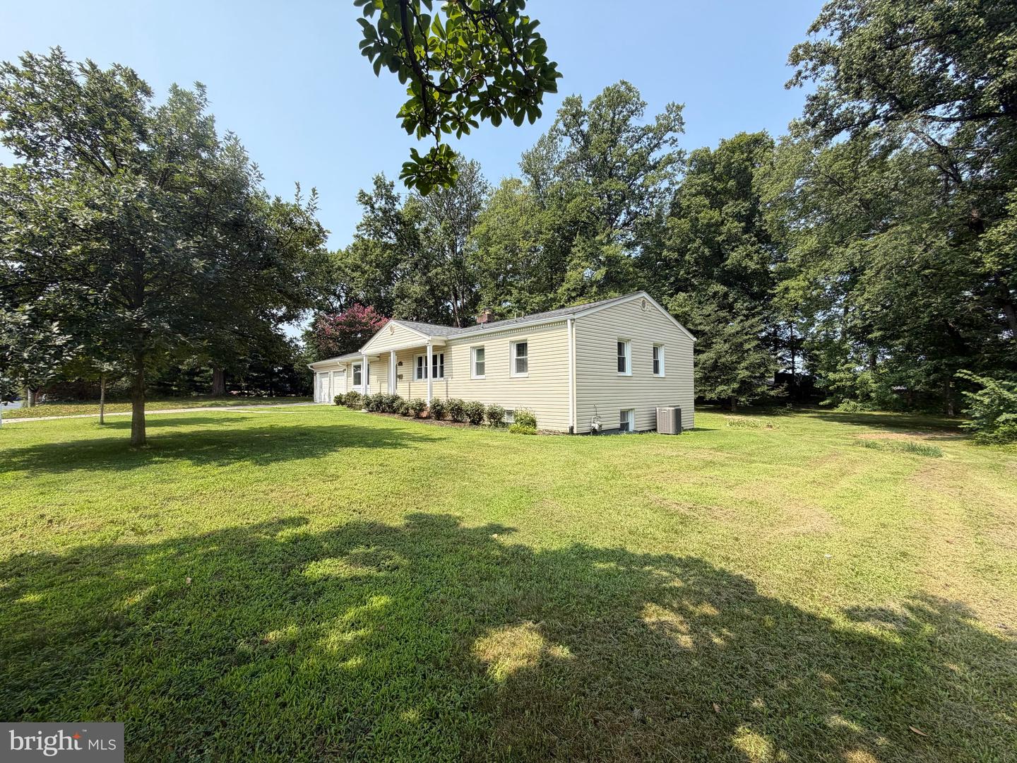 3704 Bevan Dr Property Photo 3