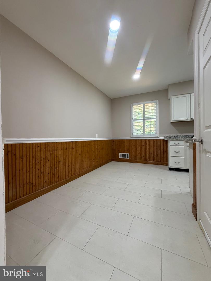 3704 Bevan Dr Property Photo 17