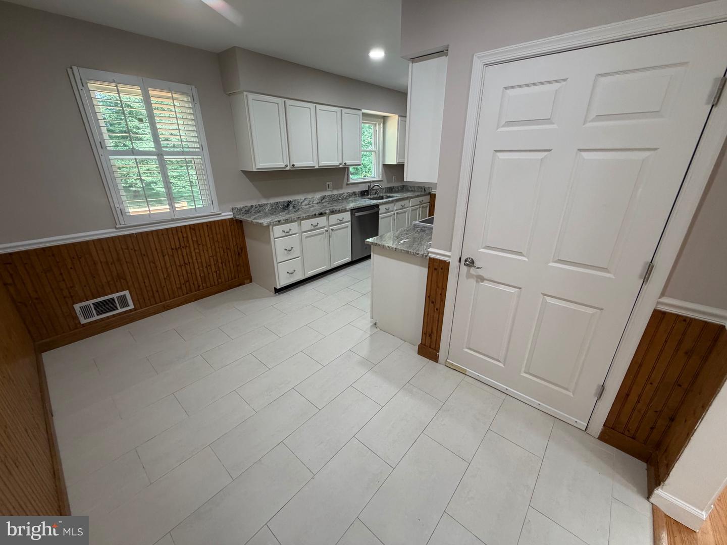 3704 Bevan Dr Property Photo 19