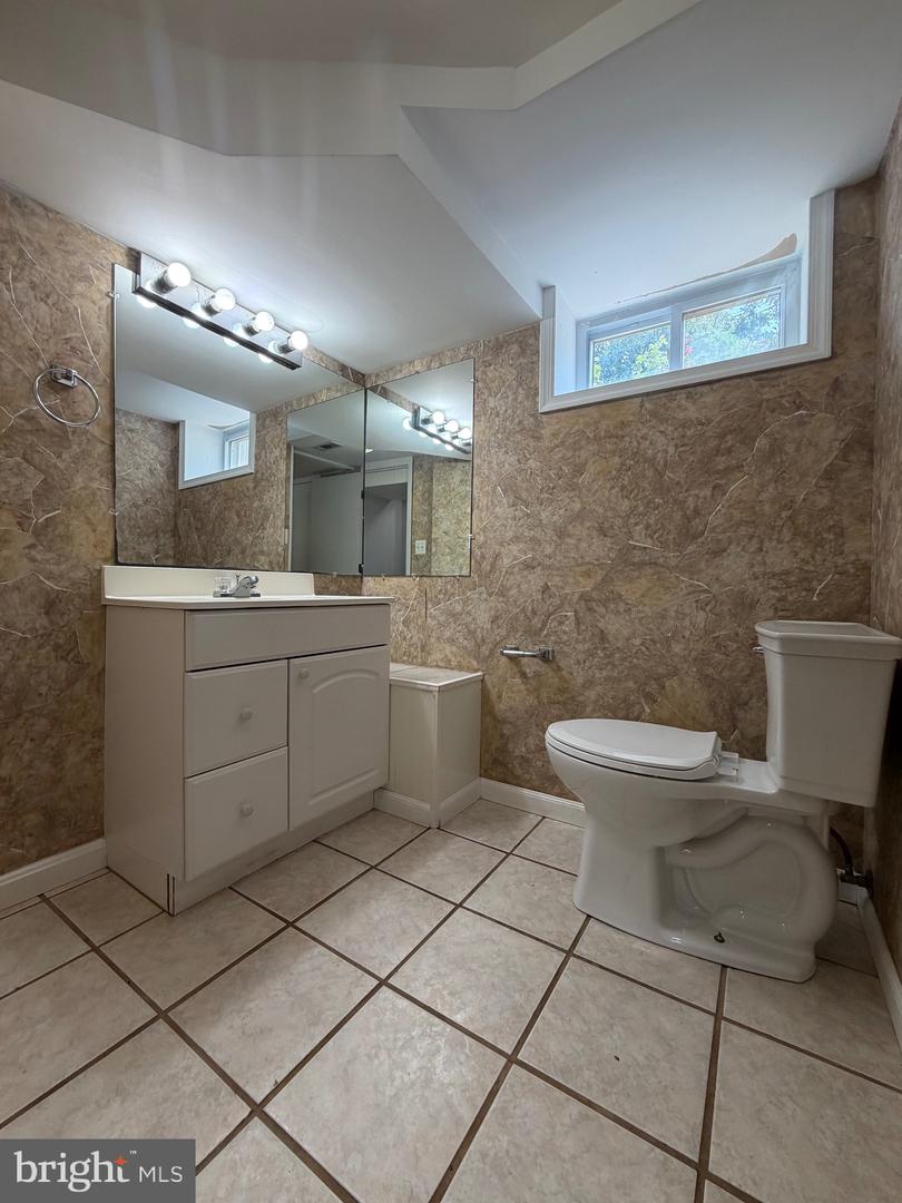 3704 Bevan Dr Property Photo 37
