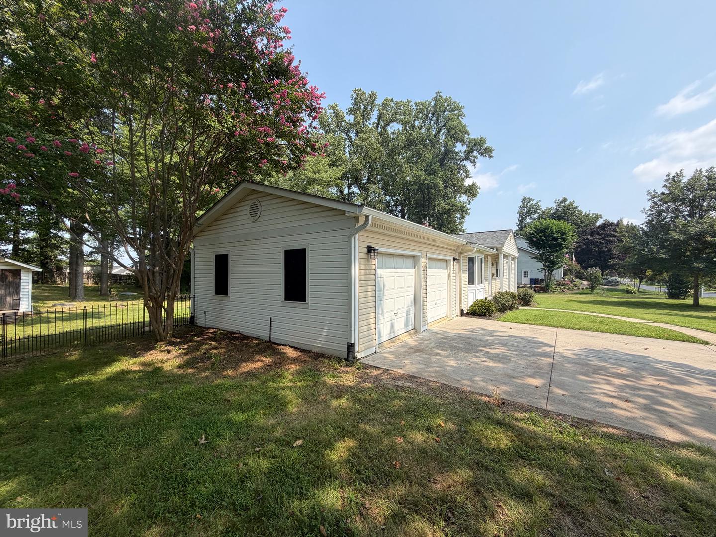 3704 Bevan Dr Property Photo 46