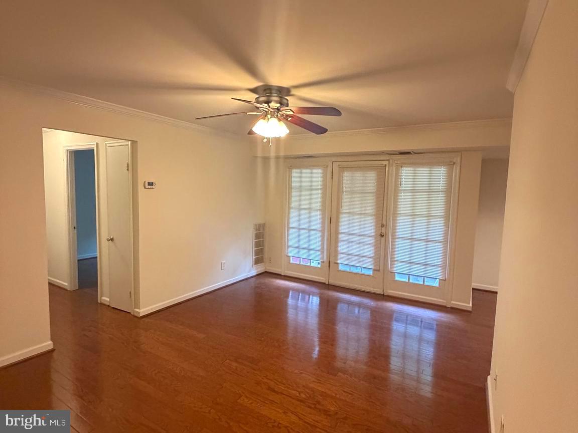 3814 Lyndhurst Dr #103 Property Photo 3