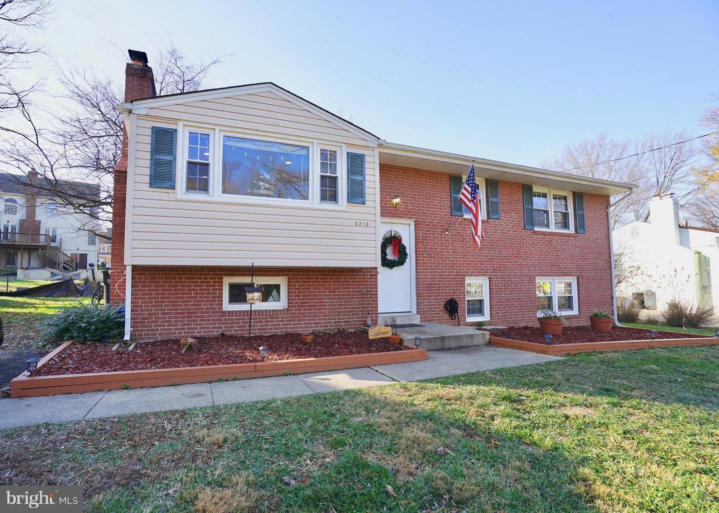 4218 University Dr Property Photo 1