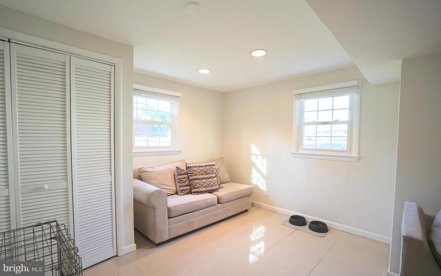 4218 University Dr Property Photo 21