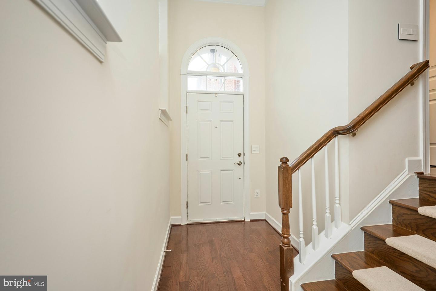 4092 Glendale Way Property Photo 5