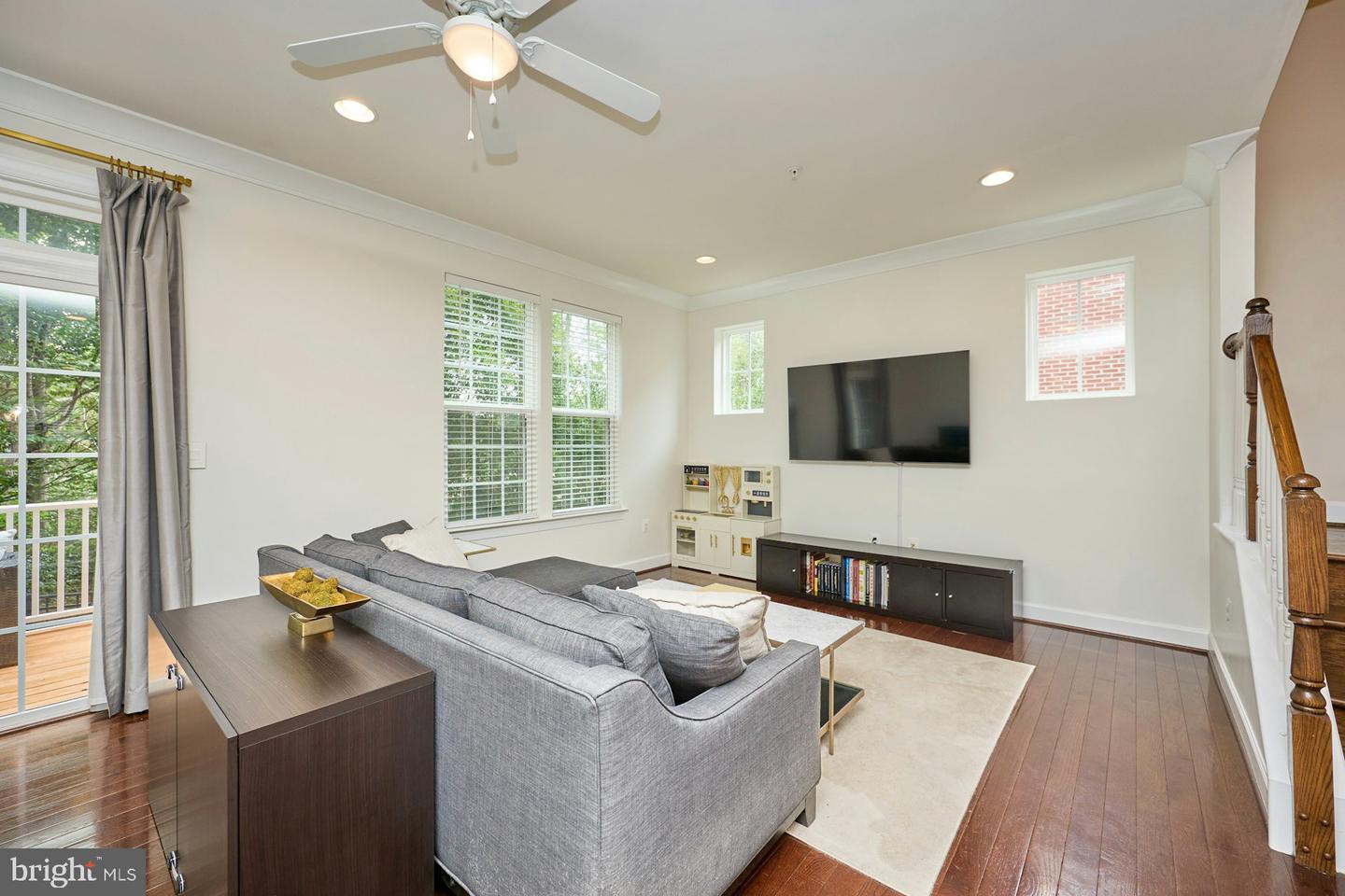 4092 Glendale Way Property Photo 17
