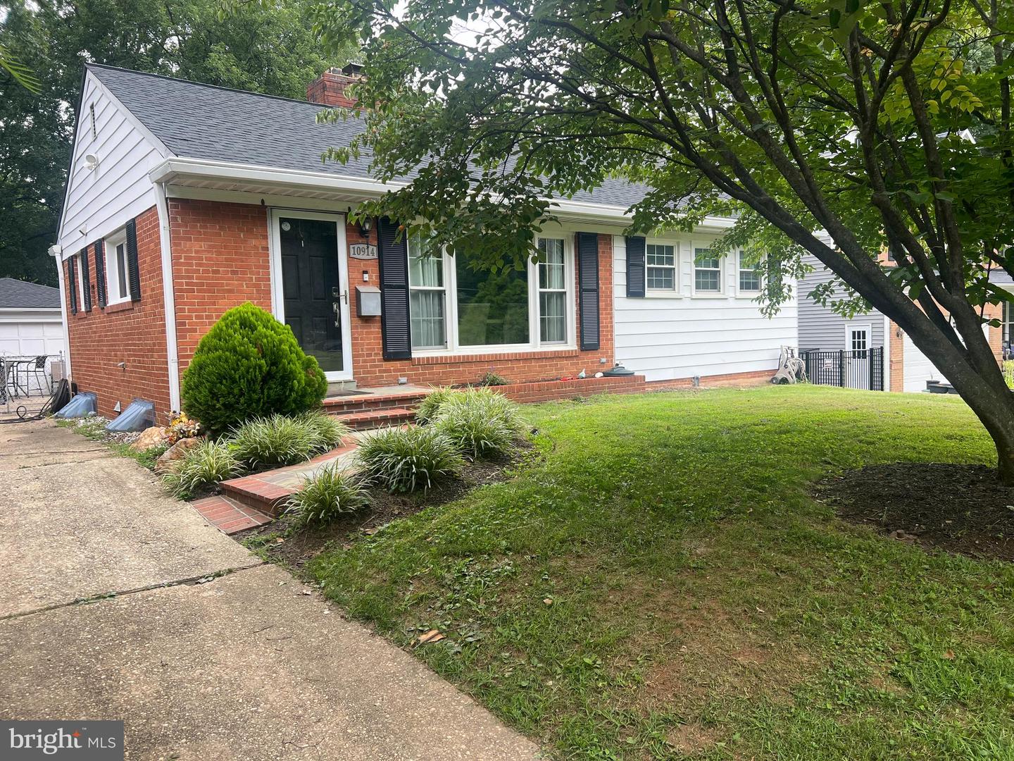10914 Byrd Dr Property Photo 1