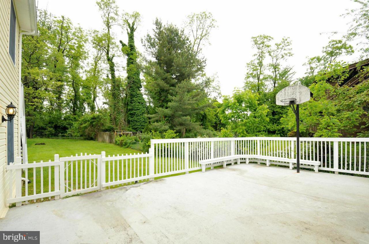 10506 Oak Pl Property Photo 14