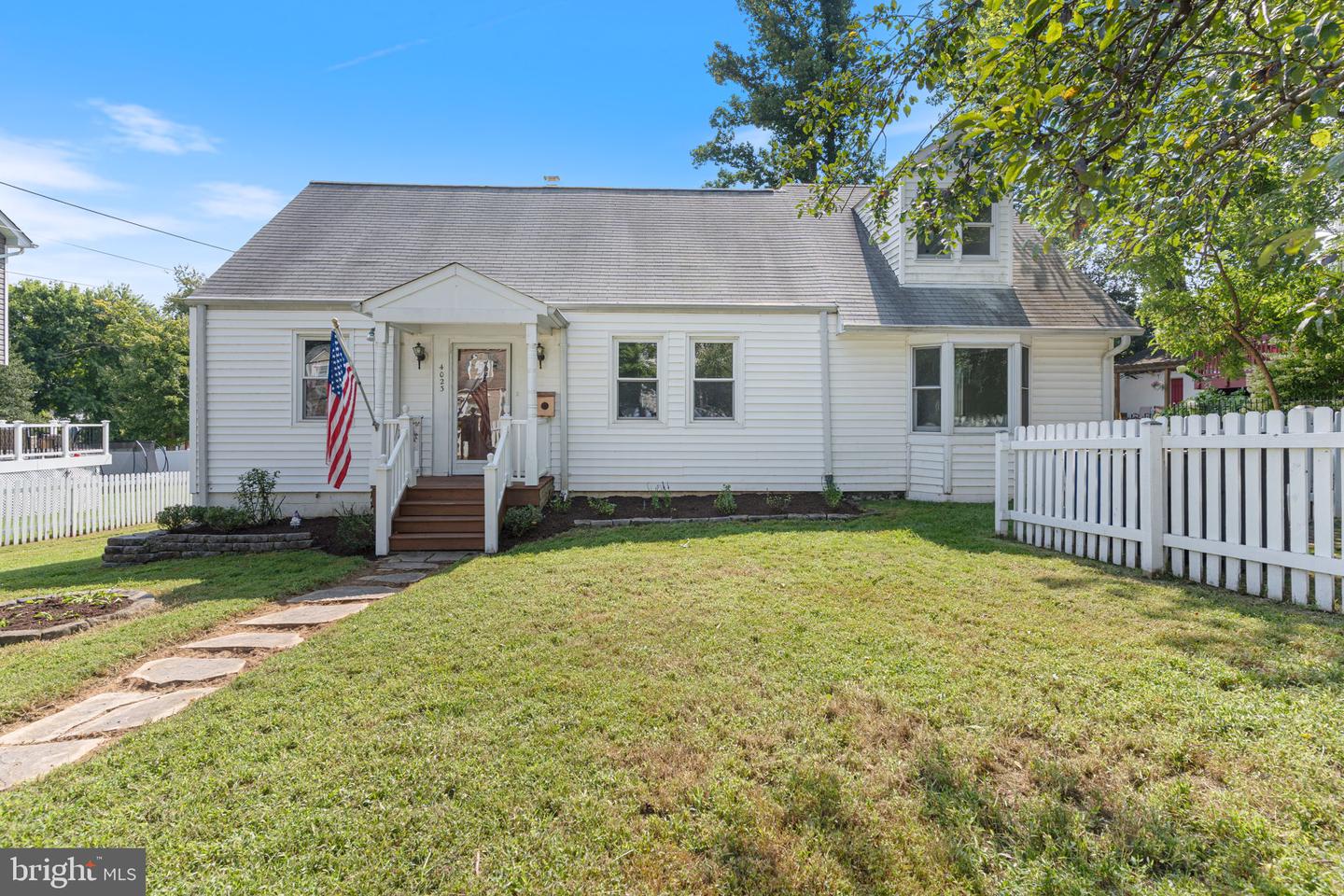 4023 Poplar Property Photo 1