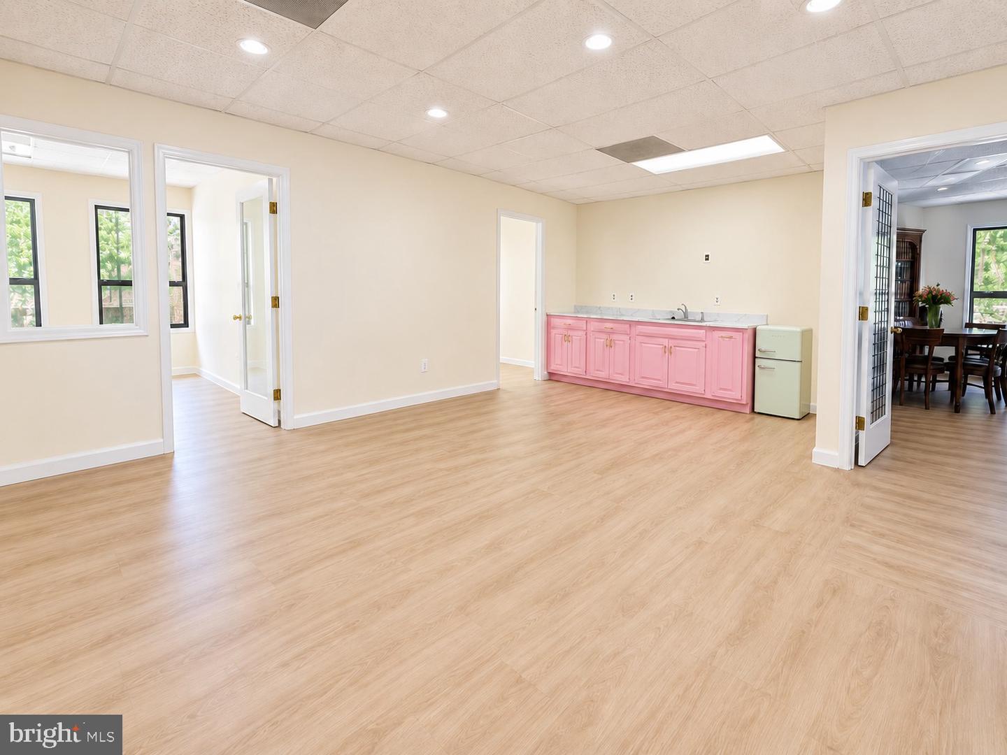 10627 Jones St #201b Property Photo 4