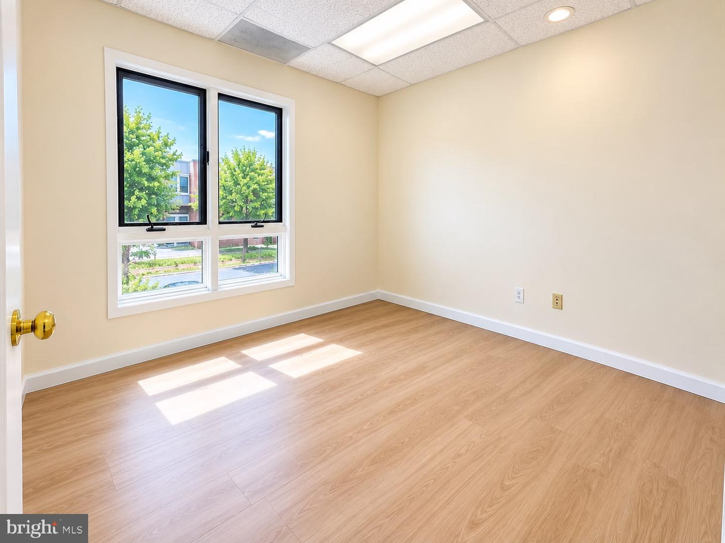10627 Jones St #201b Property Photo 11