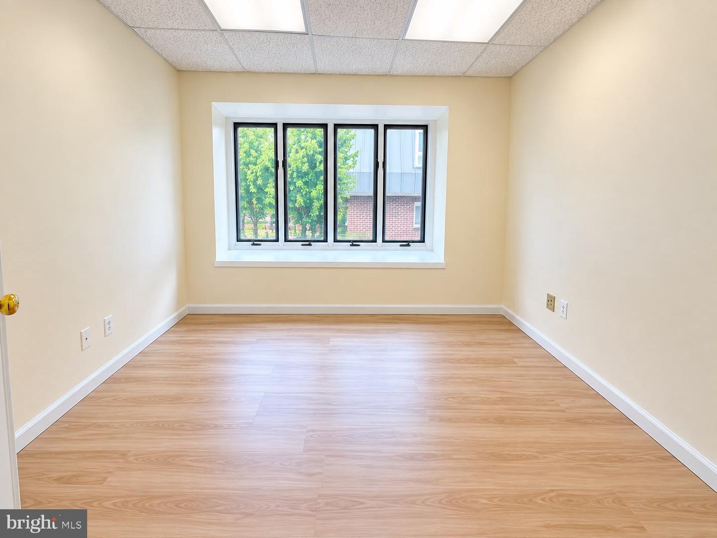 10627 Jones St #201b Property Photo 12
