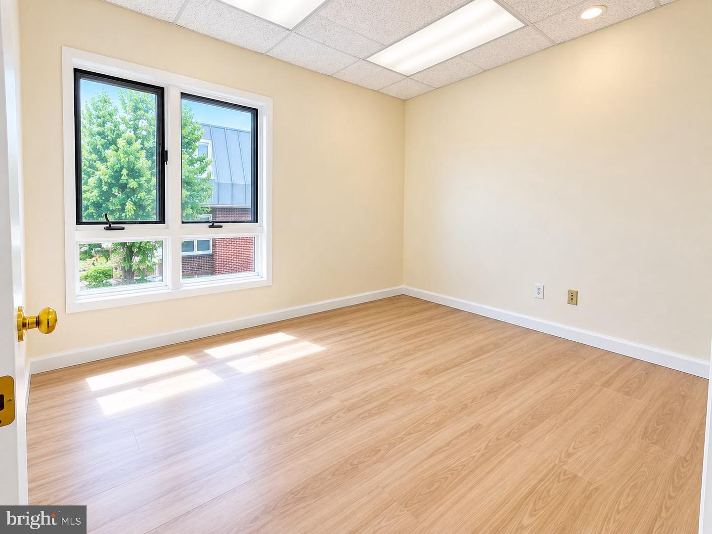 10627 Jones St #201b Property Photo 13