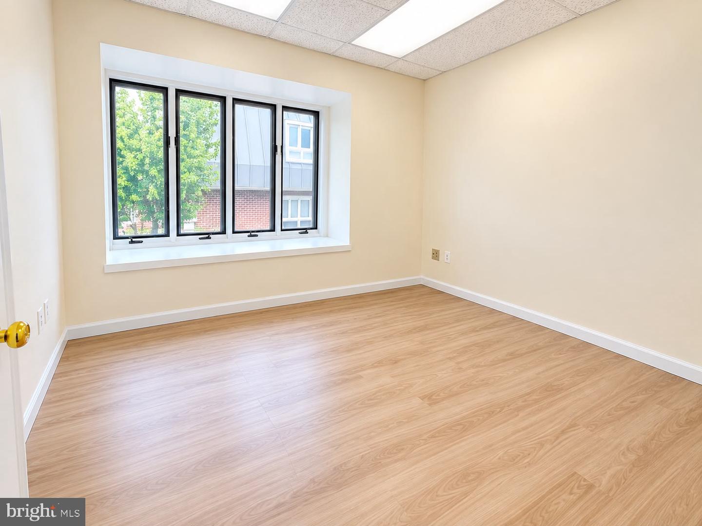 10627 Jones St #201b Property Photo 15