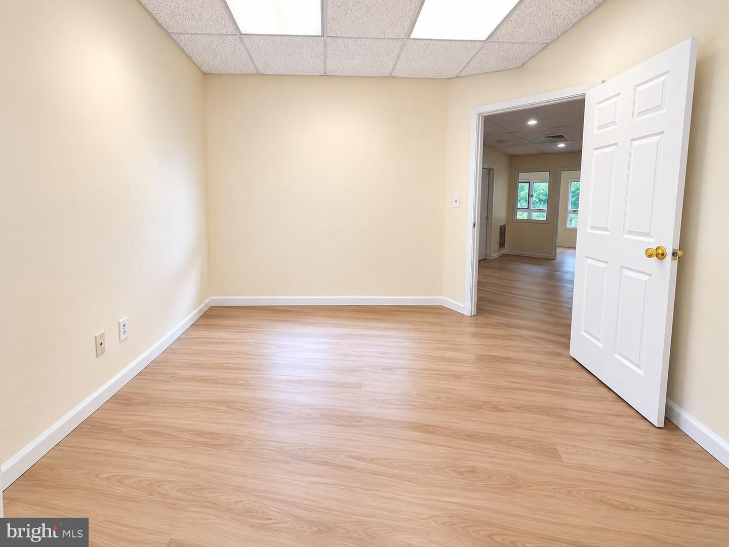 10627 Jones St #201b Property Photo 16