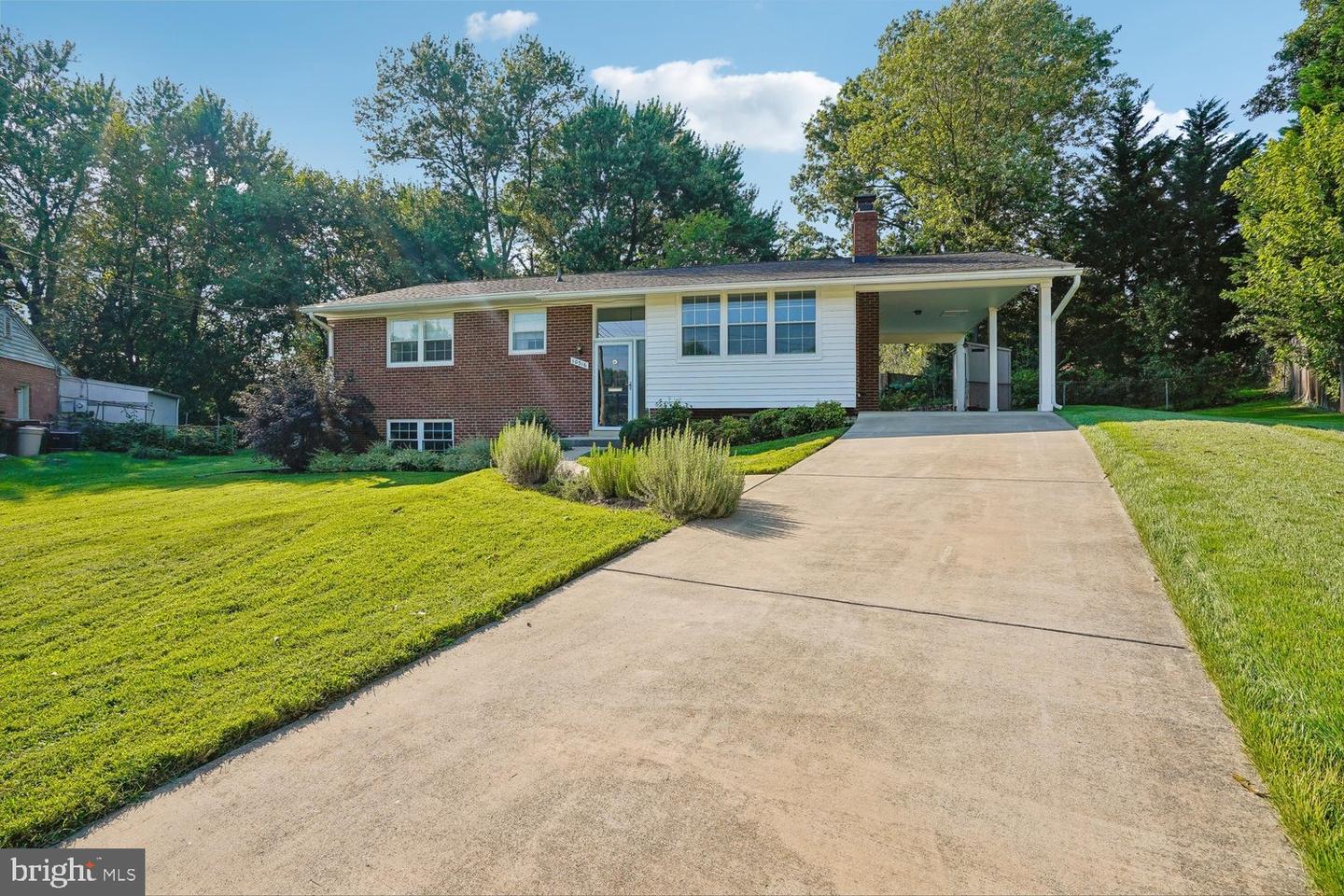 10316 Monroe Ct Property Photo 1