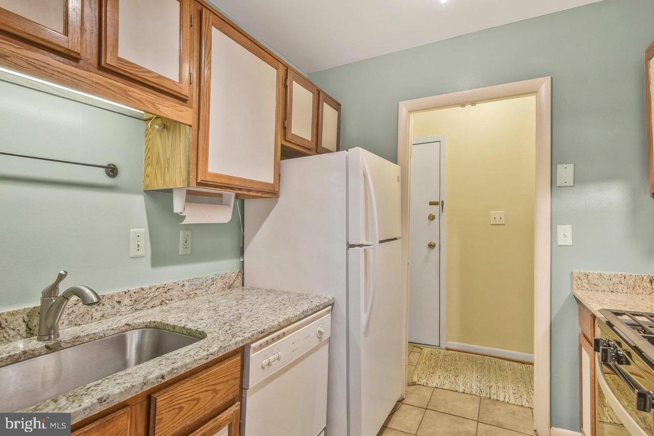 3846 Lyndhurst Dr #302 Property Photo 10