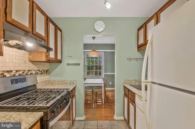 3846 Lyndhurst Dr #302 Property Photo 12