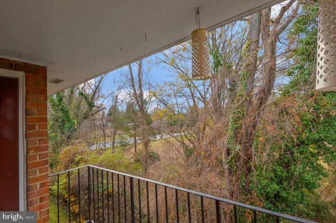 3846 Lyndhurst Dr #302 Property Photo 17