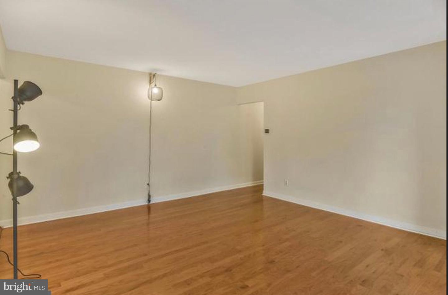 3846 Lyndhurst Dr #302 Property Photo 18