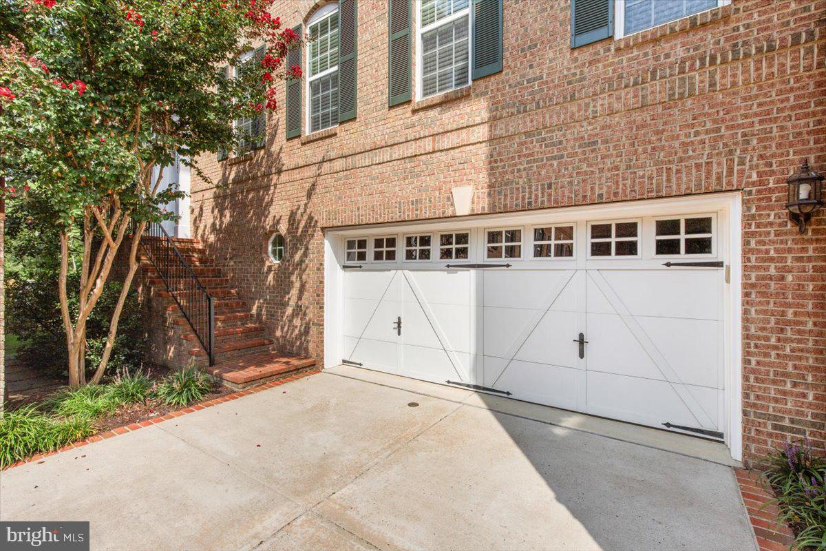 4057 Glendale Way Property Photo 2