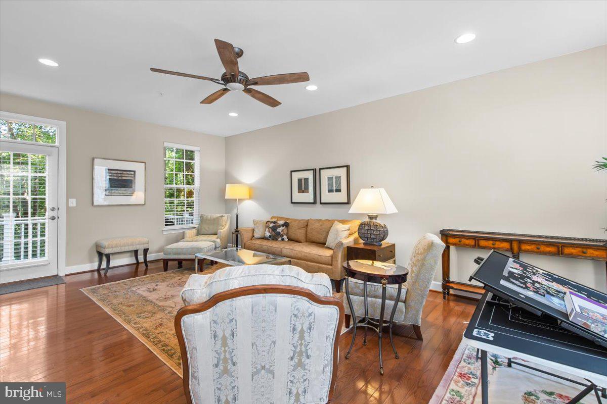 4057 Glendale Way Property Photo 14