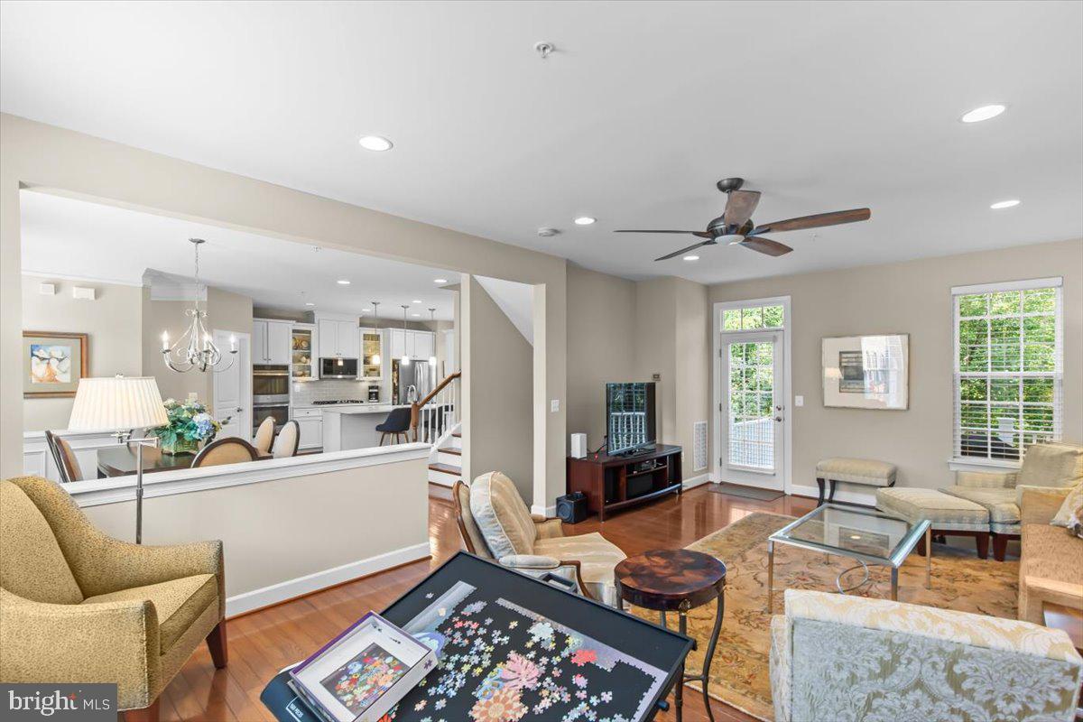 4057 Glendale Way Property Photo 15